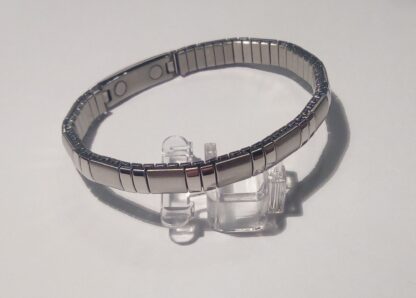 Pulsera de acero extensible