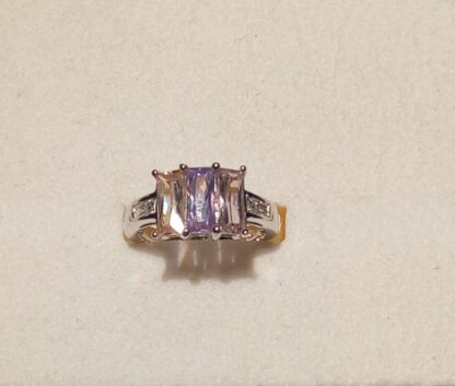 Anillo de plata de ley y zirconita de color