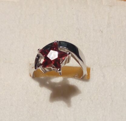 Anillo de plata de ley y zirconita de color