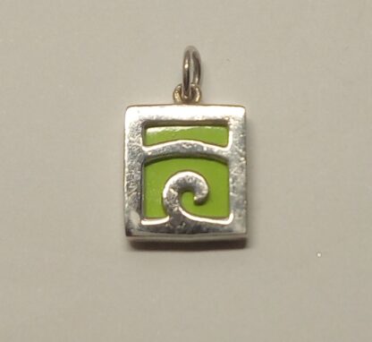 Colgante de plata de ley y esmalte