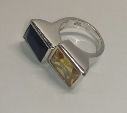 Anillo de plata de ley y zirconitas de color - Imagen 3