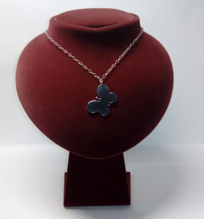 Cadena y colgante de plata de ley